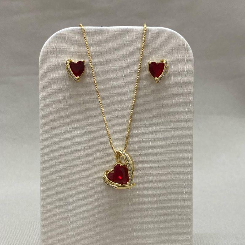 CONJUNTO CORAÇÃO ZIRCONIA VERMELHO CRAVEJADO EM VOLTA