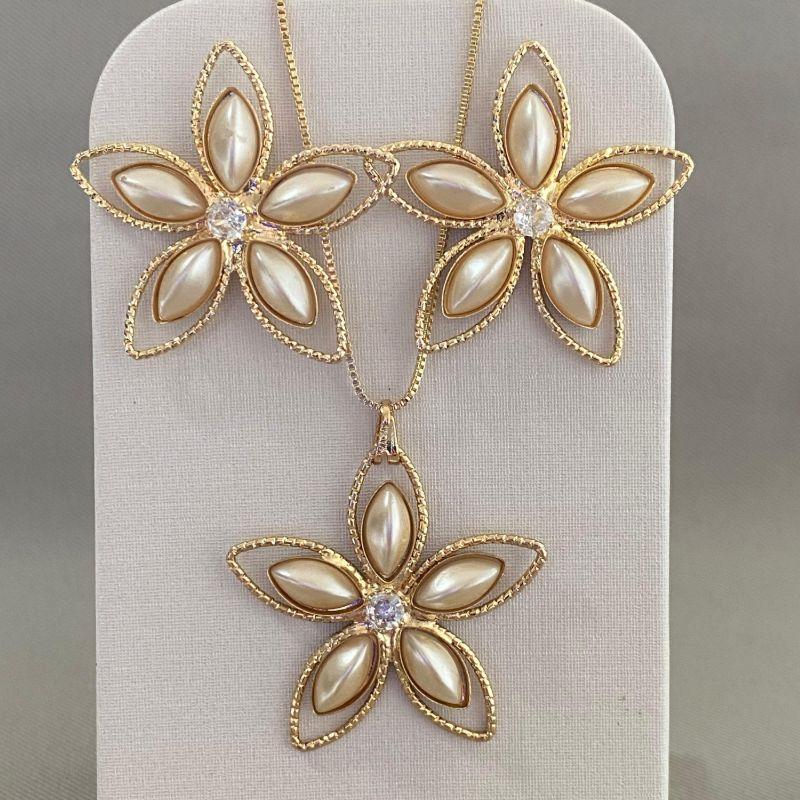 CONJUNTO FLOR PEROLADA