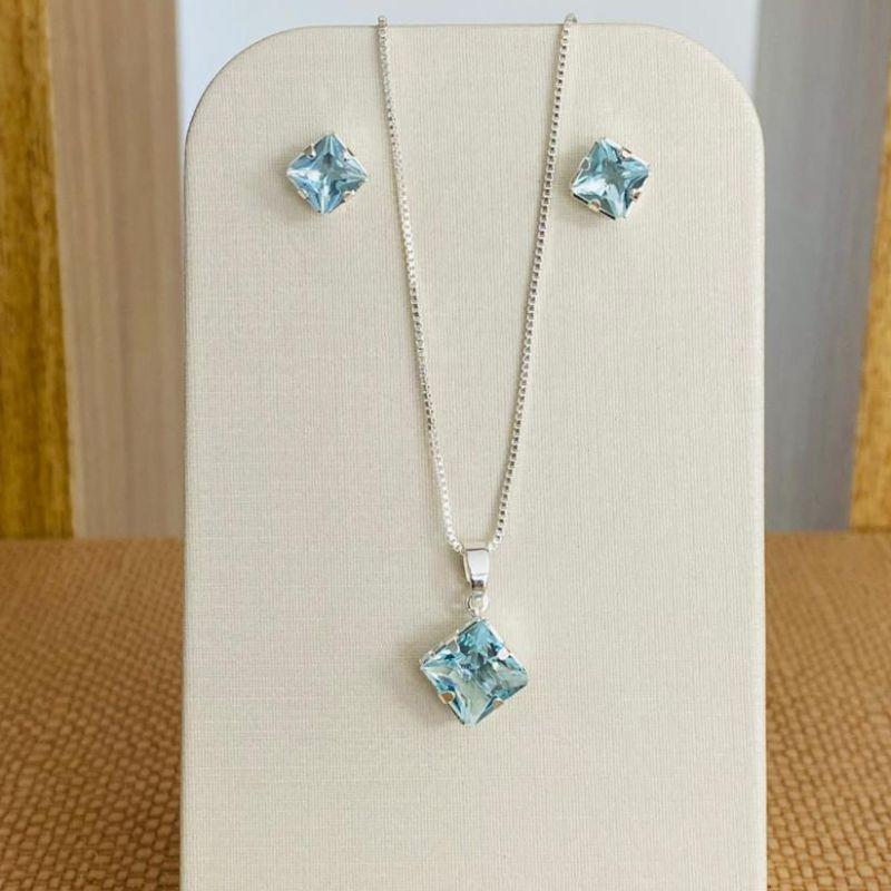 CONJUNTO QUADRADO AZUL CLARO