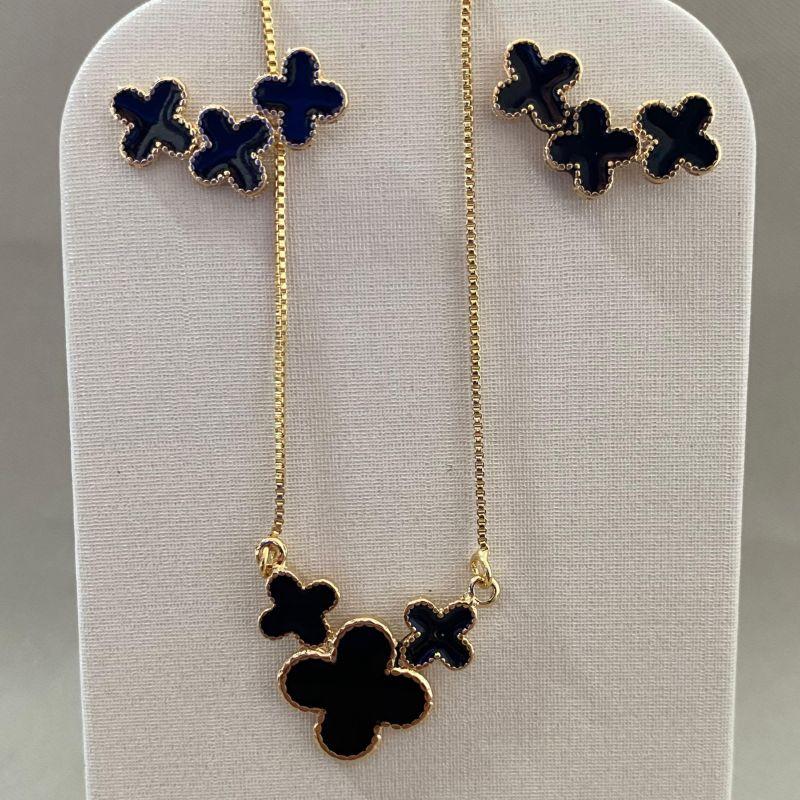 CONJUNTO TREVOS PRETOS