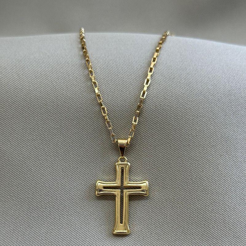 CORRENTE MASCULINA COM PINGENTE CRUZ VAZADO