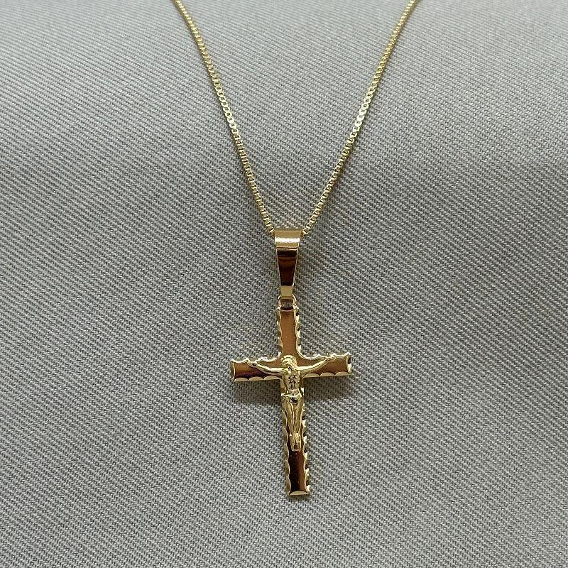 CORRENTE MASCULINA PINGENTE JESUS NO CRUCIFIXO