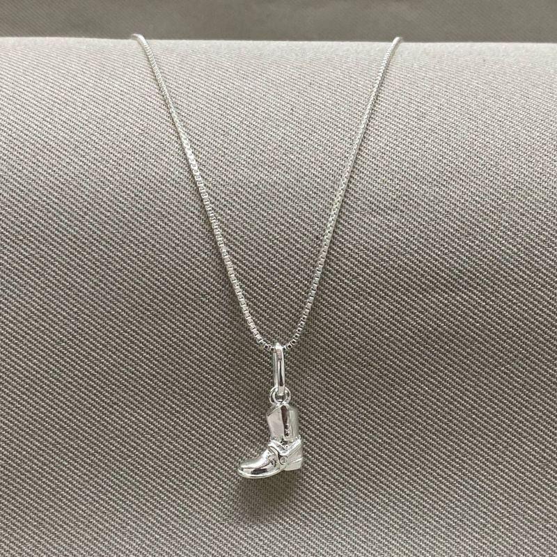 CORRENTE VENEZIANA COM BOTA