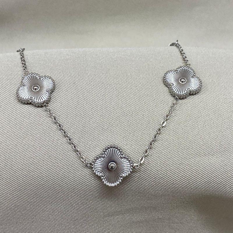 PULSEIRA 3 TREVOS PRATEADA STEEL