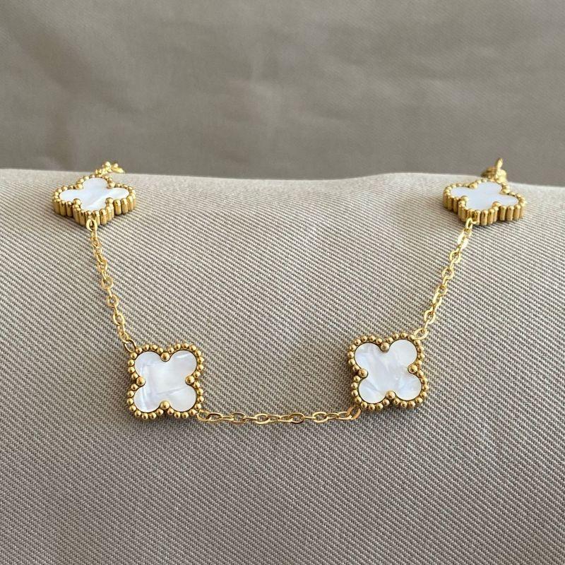 PULSEIRA 4 TREVOS BRANCOS STEEL