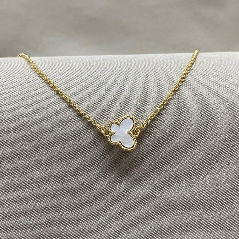 PULSEIRA BORBOLETA BRANCA