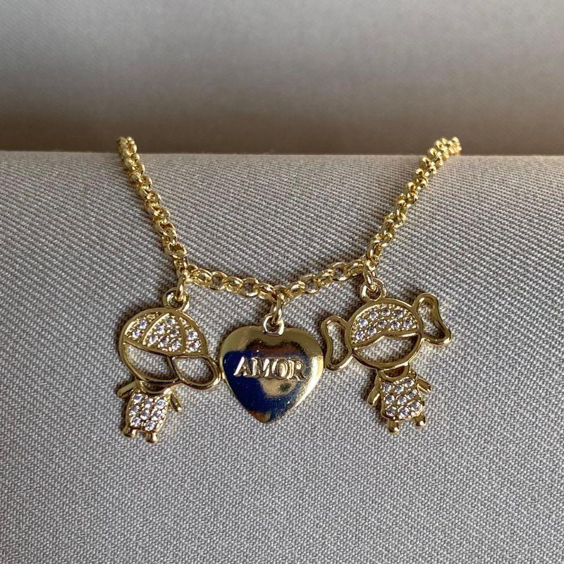 PULSEIRA COM CASAL DE FILHOS