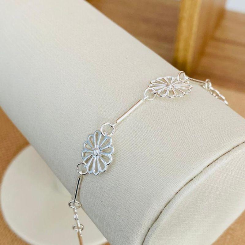 PULSEIRA COM FLORES