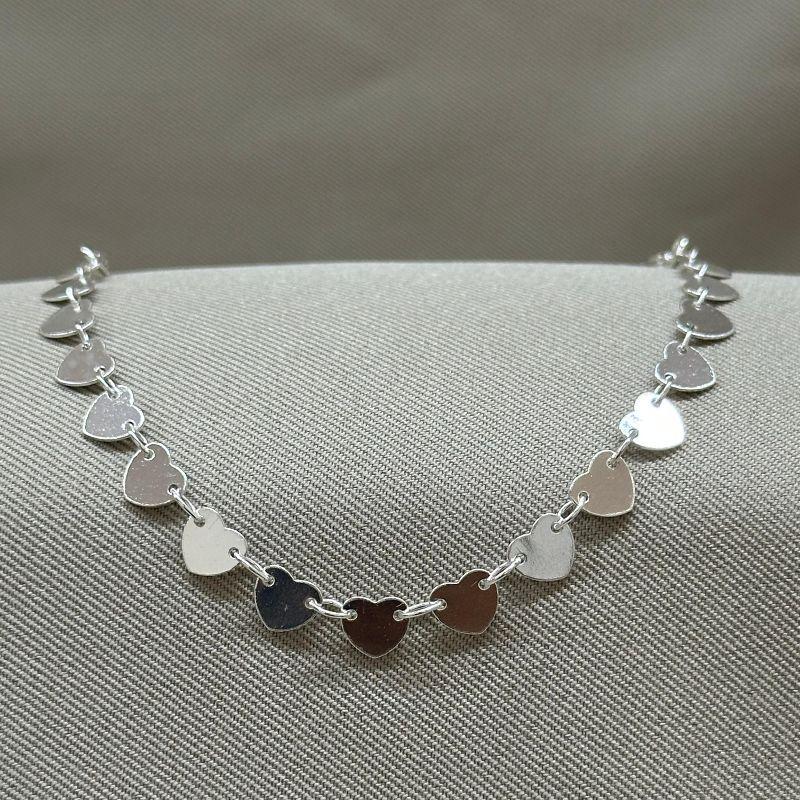 PULSEIRA CORAÇÕES PLAQUINHAS