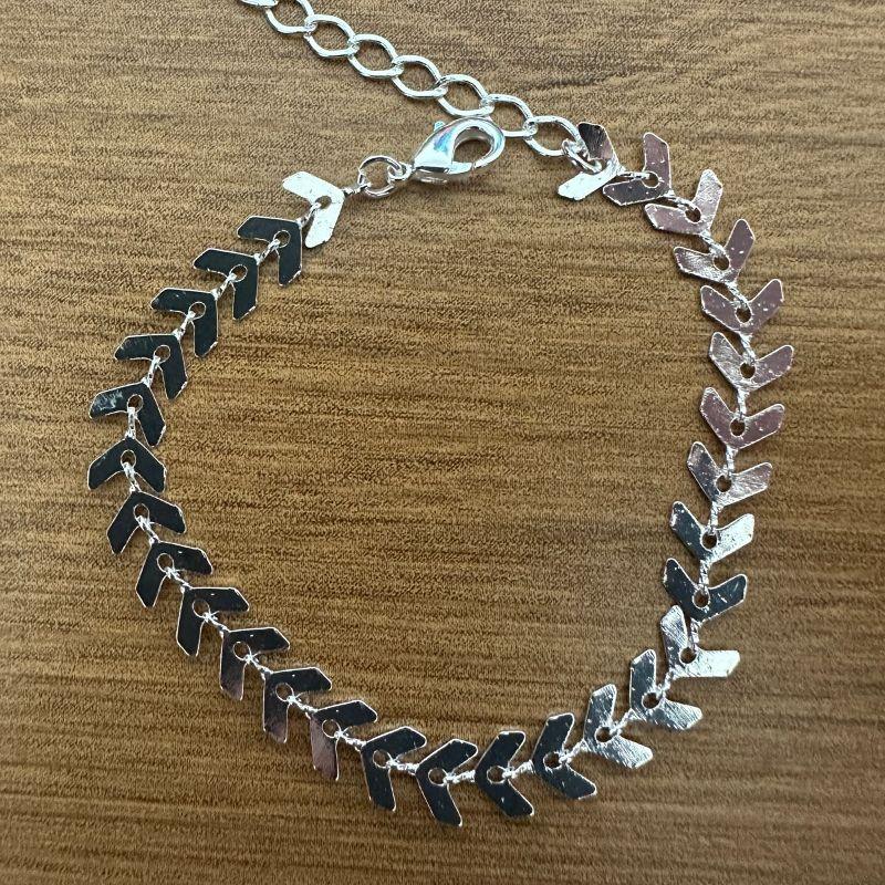 PULSEIRA FLECHINHAS LISA