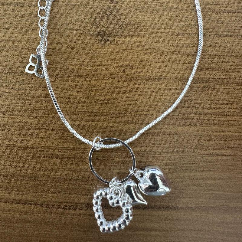 PULSEIRA PINGENTE CORAÇÕES