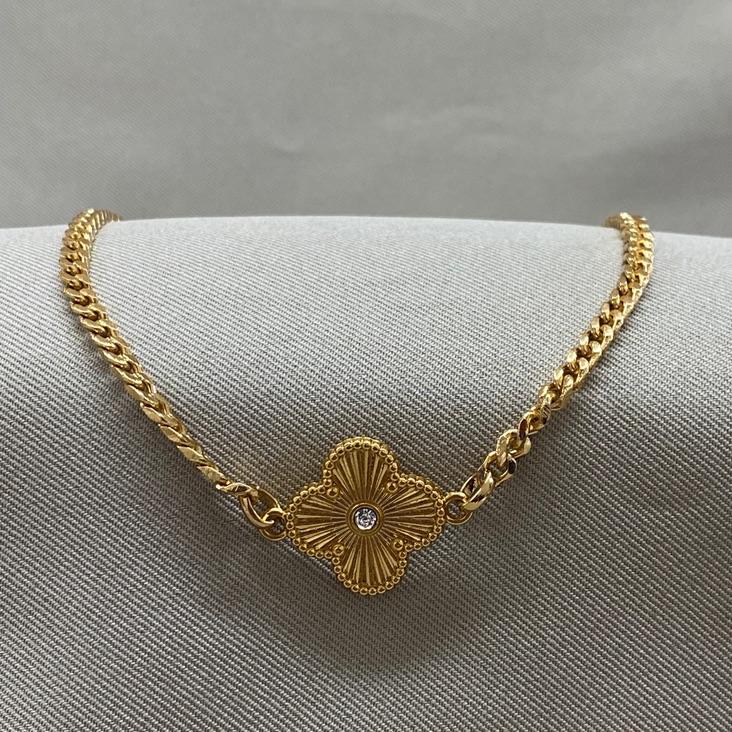 PULSEIRA TREVO DOURADO