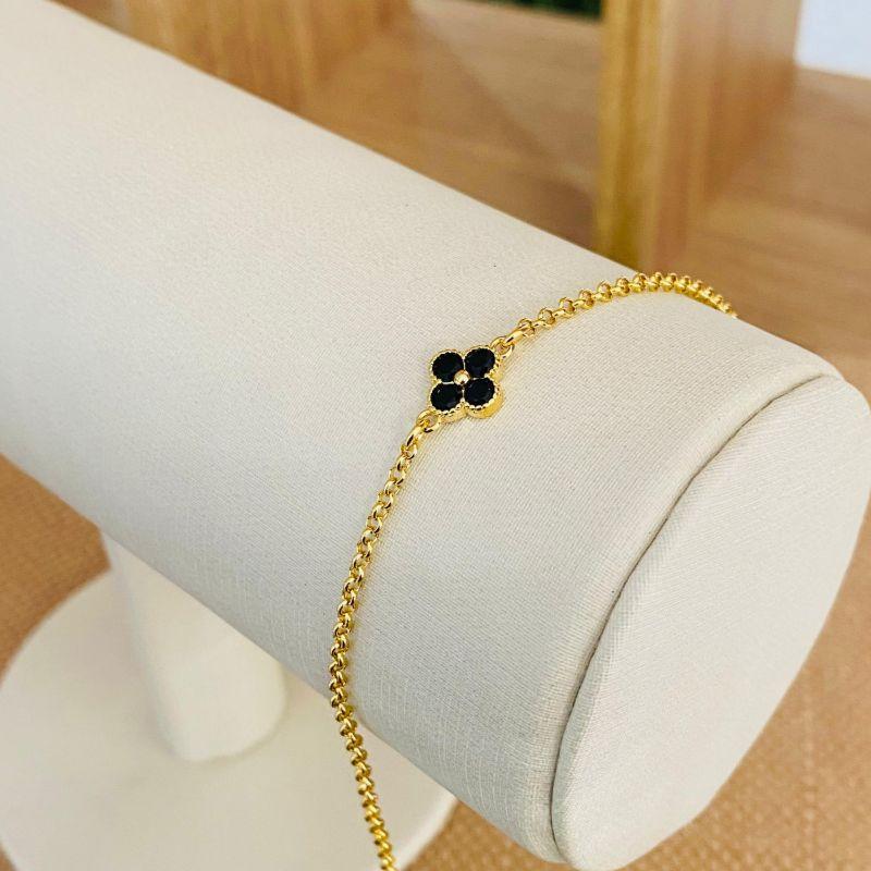 PULSEIRA TREVO PRETO ELO PORTUGUES