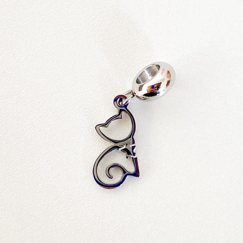 BERLOQUE PENDURICALHO DE GATO VAZADO