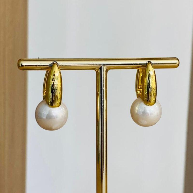 BRINCO ARGOLA COM PEROLA