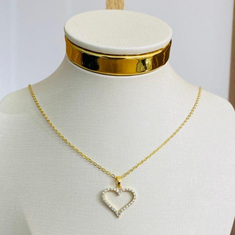 COLAR CORAÇÃO CRAVEJADO