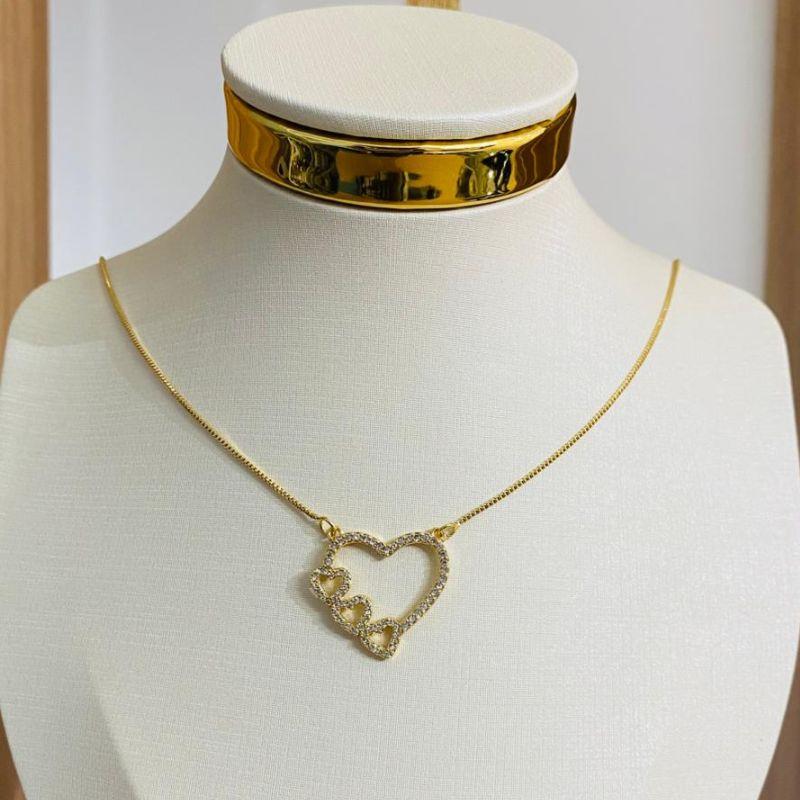 COLAR CORAÇÕES CRAVEJADO