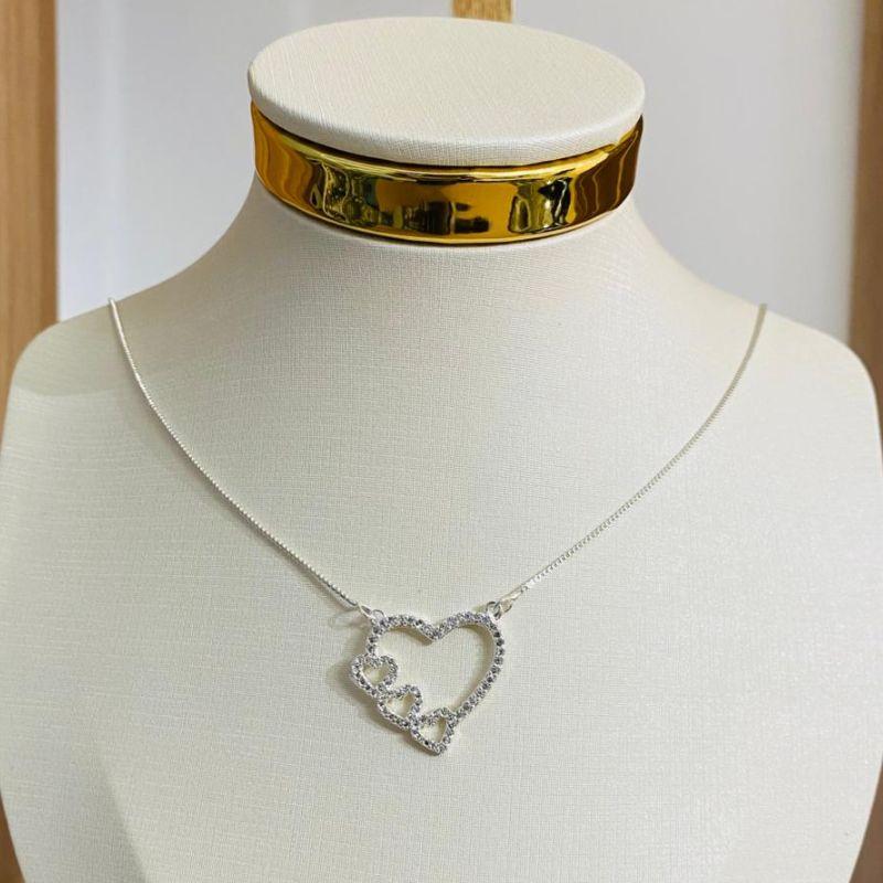 COLAR CORAÇÕES CRAVEJADO