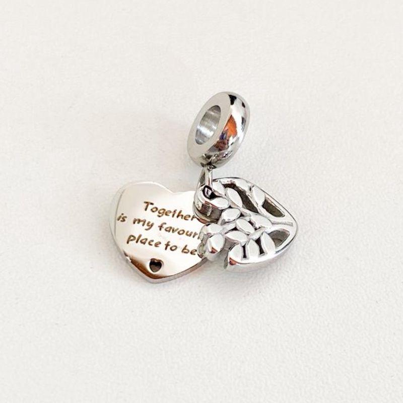 BERLOQUE PENDURICALHO DUPLO ARVORE DA VIDA E FRASE EM INGLES