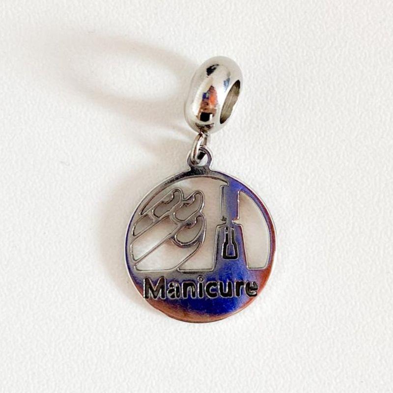 BERLOQUE PENDURICALHO MANICURE