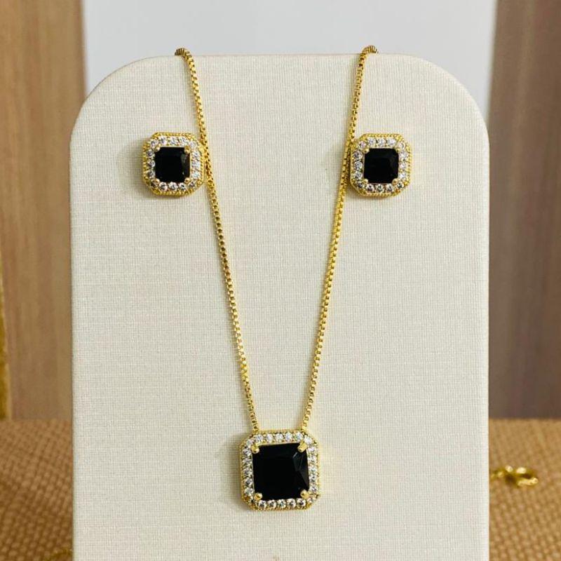 CONJUNTO COM ZIRCONIA PRETA