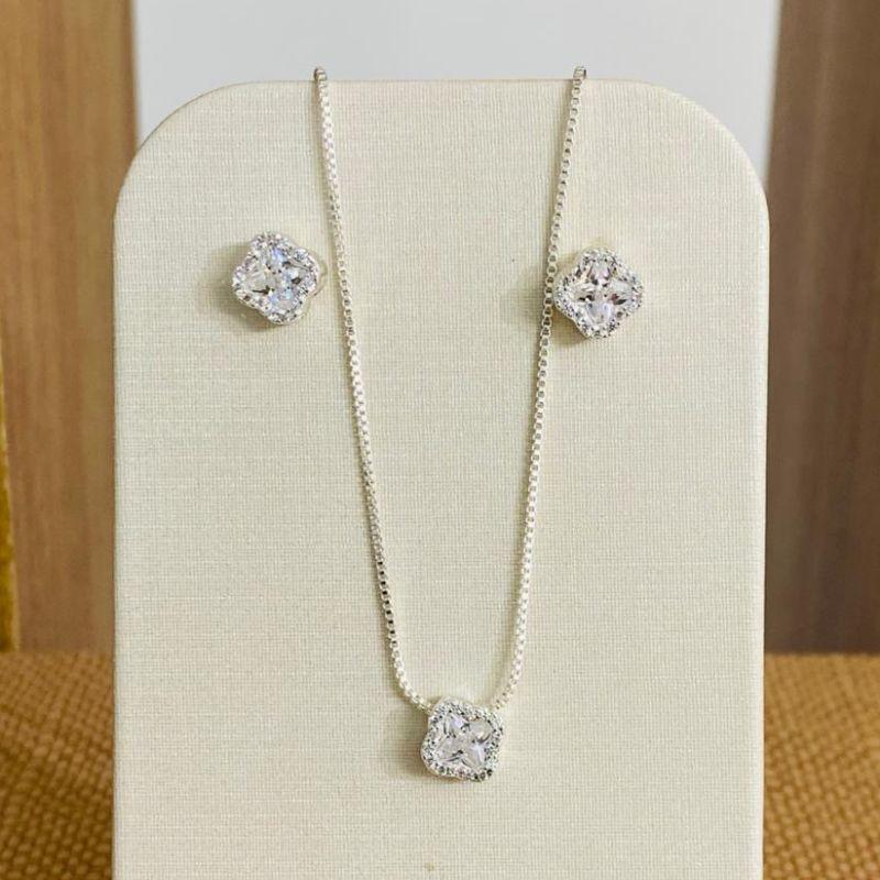 CONJUNTO TREVO ZIRCOMIA