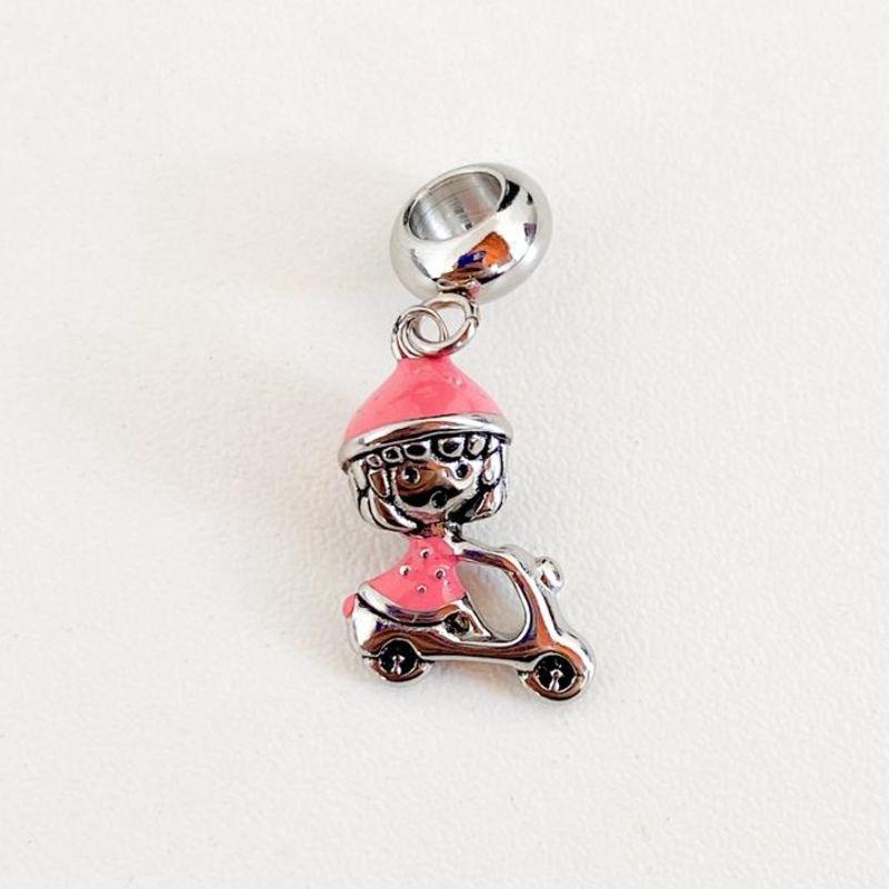 BERLOQUE MENINA COM MOTINHA