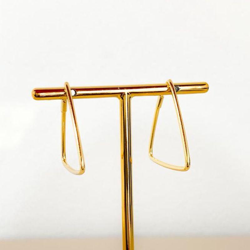 BRINCO ARGOLA TRIANGULAR