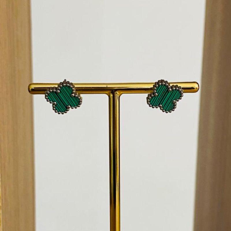 BRINCO TREVO VERDE STEEL