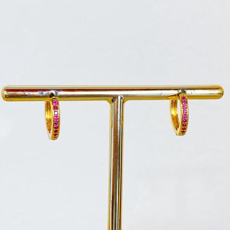 BRINCO ARGOLINHA CRAVEJADA ROSA