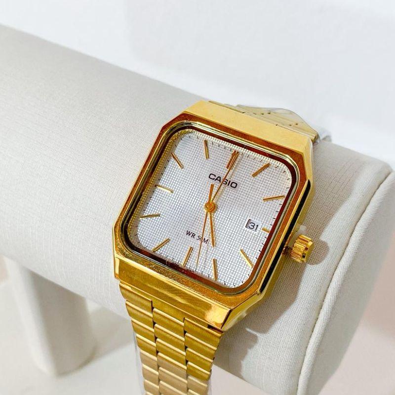 RELOGIO CASIO QUADRADO DOURADO FUNDO BRANCO