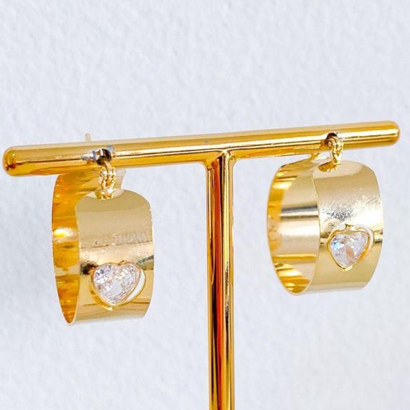BRINCO ARGOLA COM ZIRCONIA CORAÇÃO