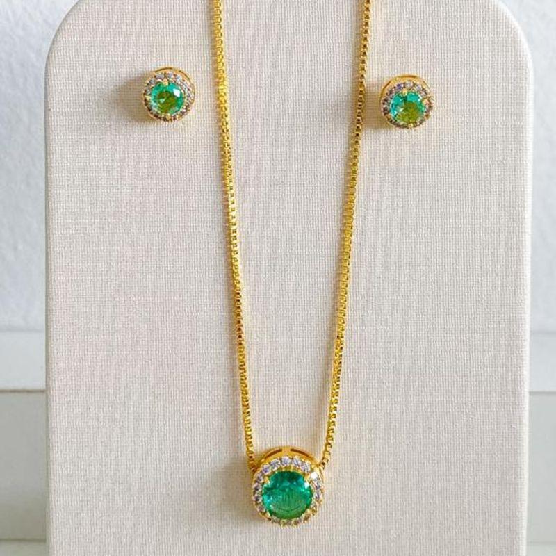 CONJUNTO REDONDO CRAVEJADO VERDE CLARO
