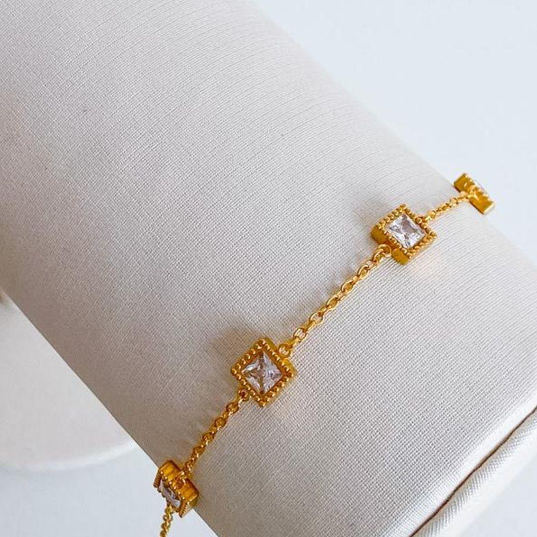 PULSEIRA COM ZIRCONIAS