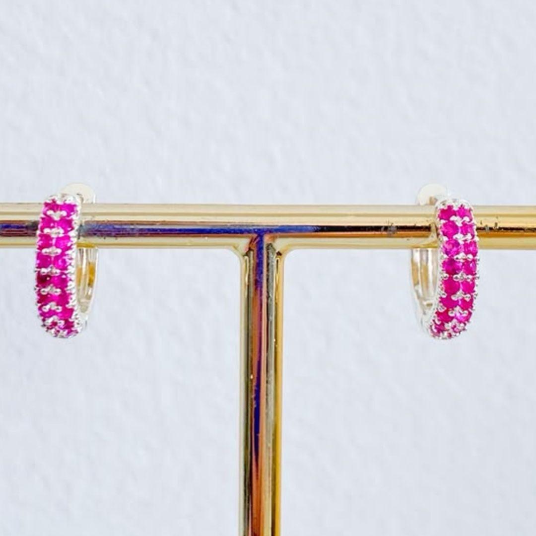 BRINCO ARGOLINHA CRAVEJADA ROSA