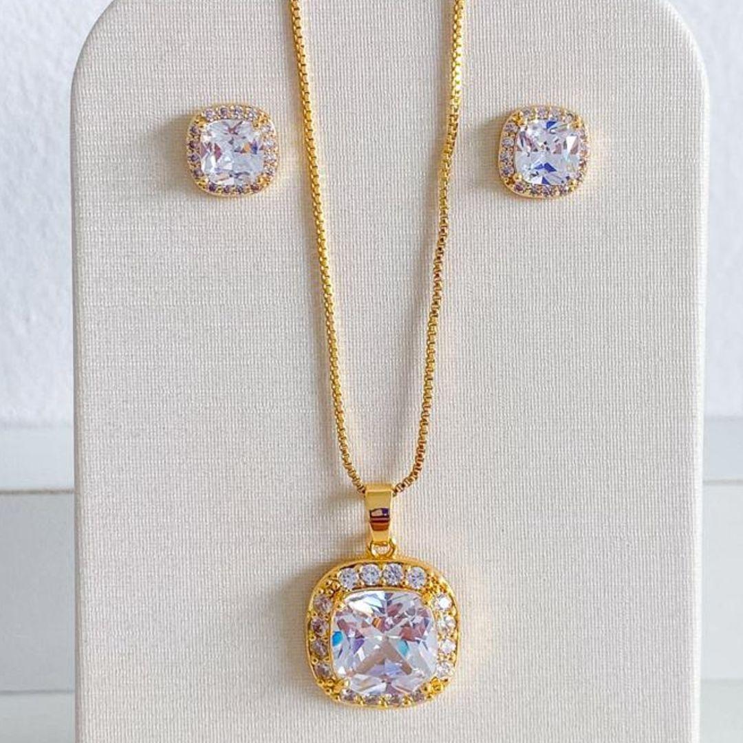 CONJUNTO COM ZIRCONIA QUADRADA